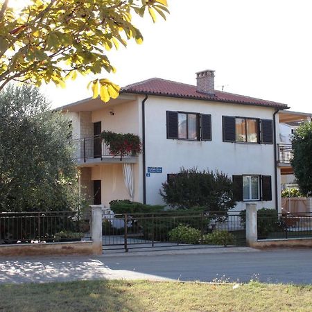Apartments With A Parking Space Umag - 7057 Exterior foto